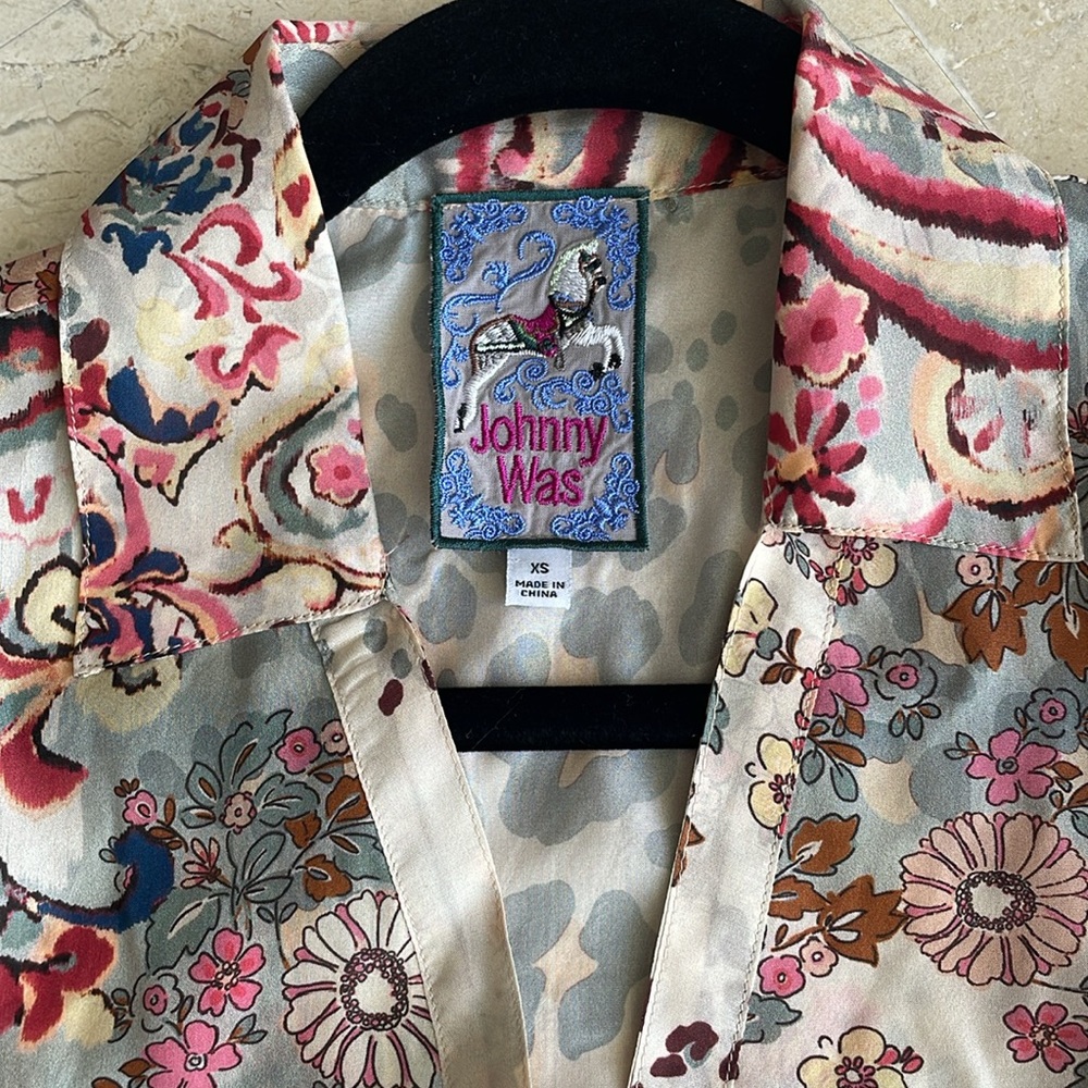 NWT JOHNNY WAS JUNGLE PAISLEY RASVANA BLOUSE - Picture 1 of 11